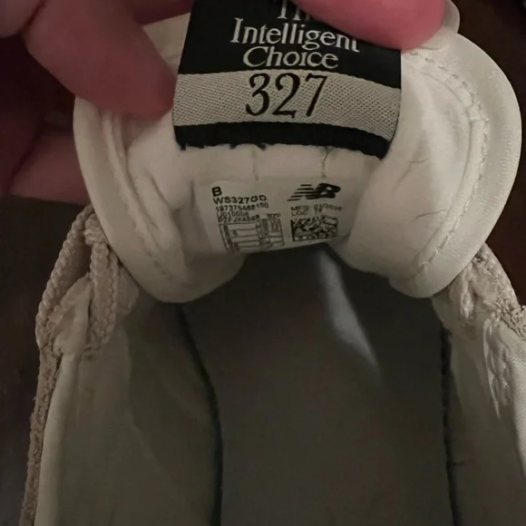 New Balance White and Black Athletic Shoes. Size 8 - Picture 6 of 7